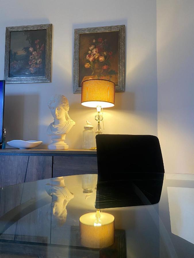 Malpensa Casa Gallery Vergiate Esterno foto